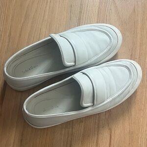 Vince Ladie’s Cream Tan Light Grey Slip-On Loafers sz 10 US 40 EUR